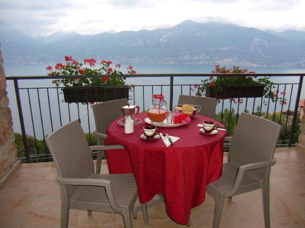 Aparthotel La Casa Di Pericle Brenzone sul Garda Pokój zdjęcie