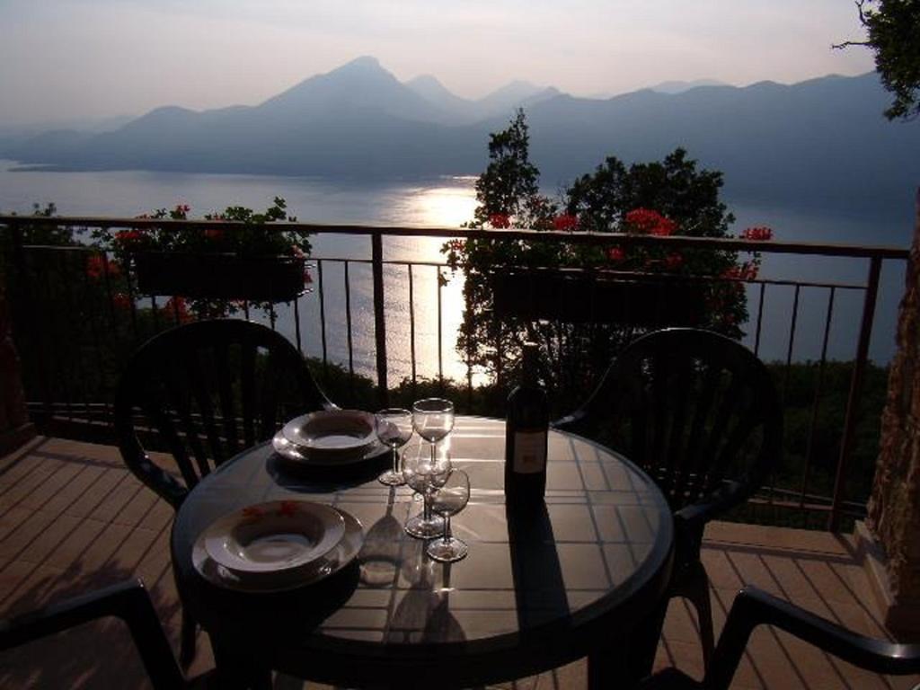 Aparthotel La Casa Di Pericle Brenzone sul Garda Zewnętrze zdjęcie